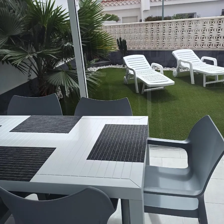אדחה Bruna'S House דירה